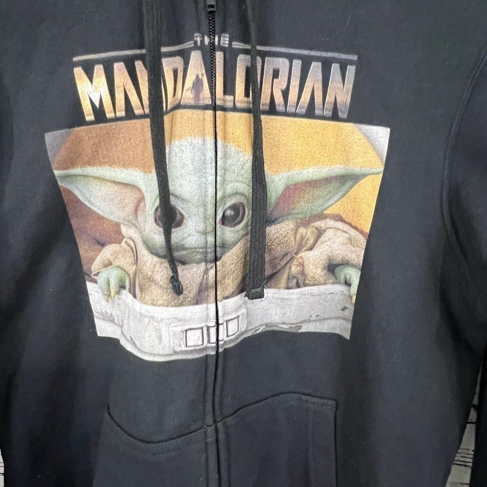 The Mandolorian baby Yoda Star Wars small full zip up jacket mens womens unisex - Picture 2 of 5